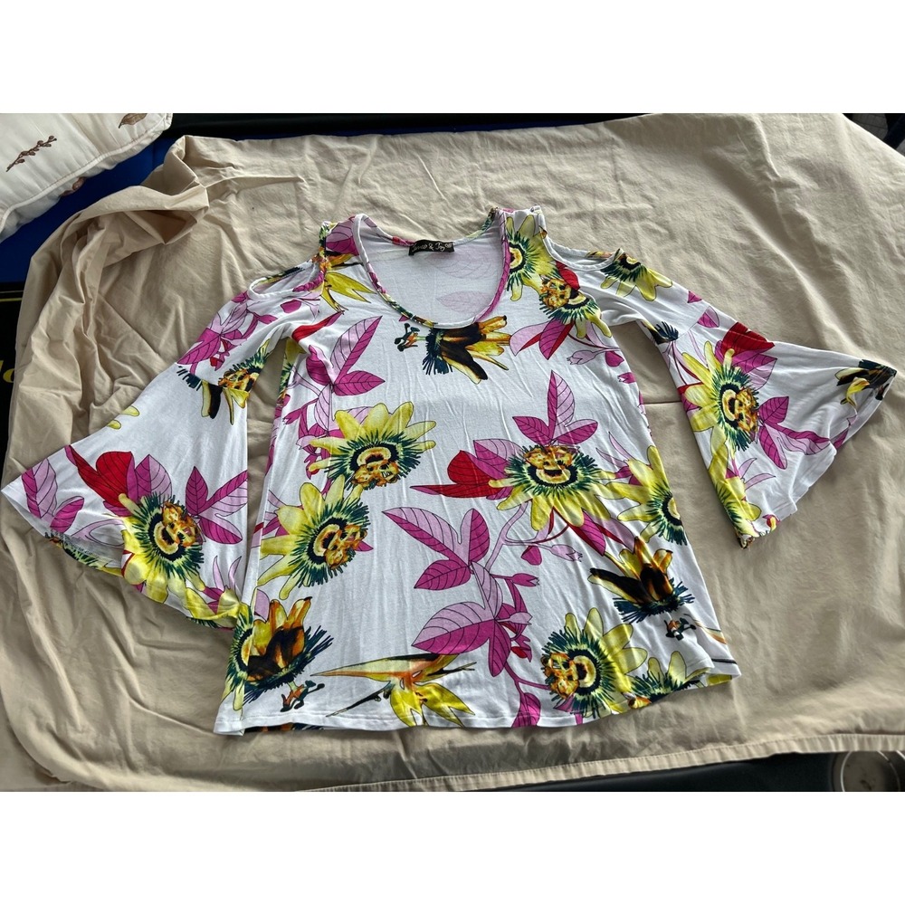 JAMES & JOY Women's floral purple & white Bell Sleeve Top XS